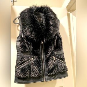 Guess faux fur vest black L